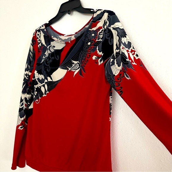 Tahari red top with Japanese style design - Picture 5 of 14